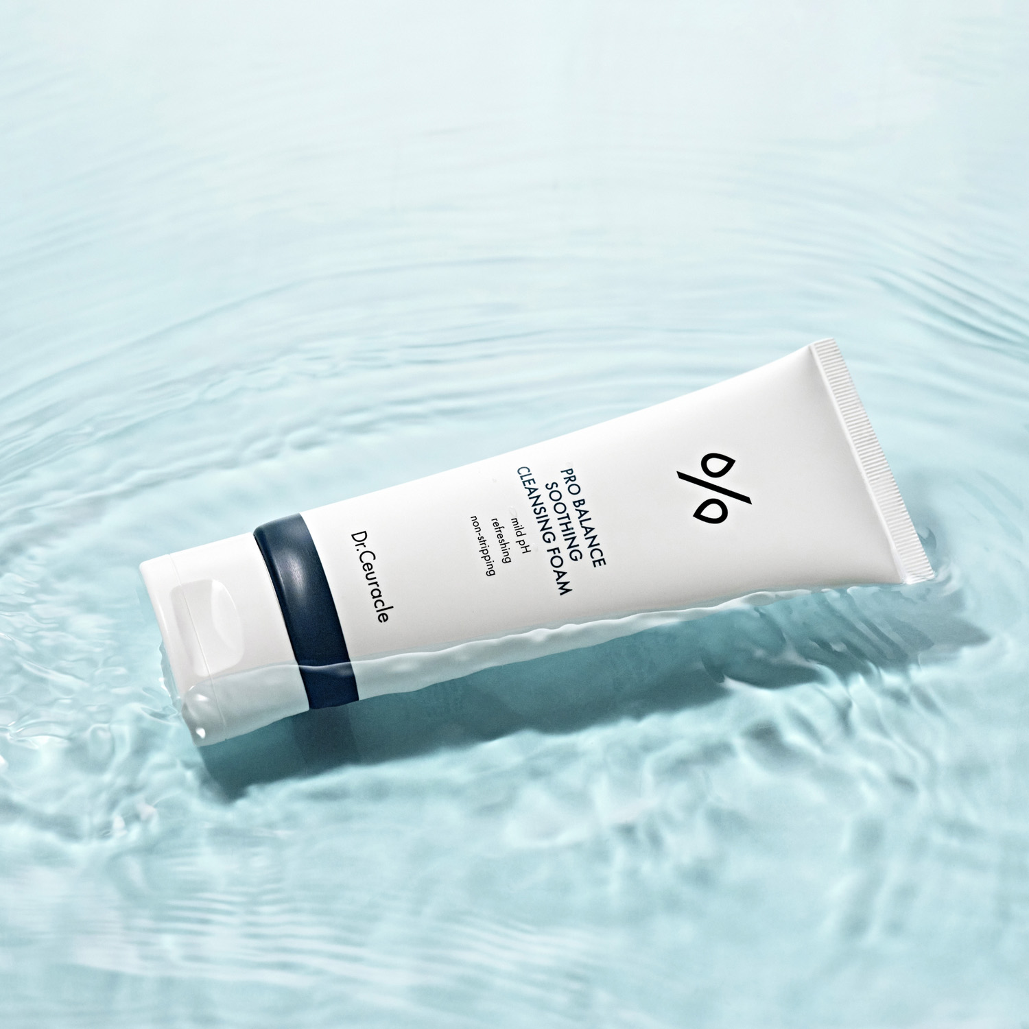 Pro Balance Soothing Cleansing Foam