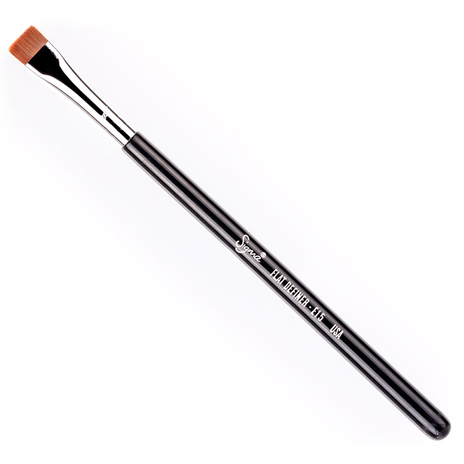 Flat Definer Brush - E15